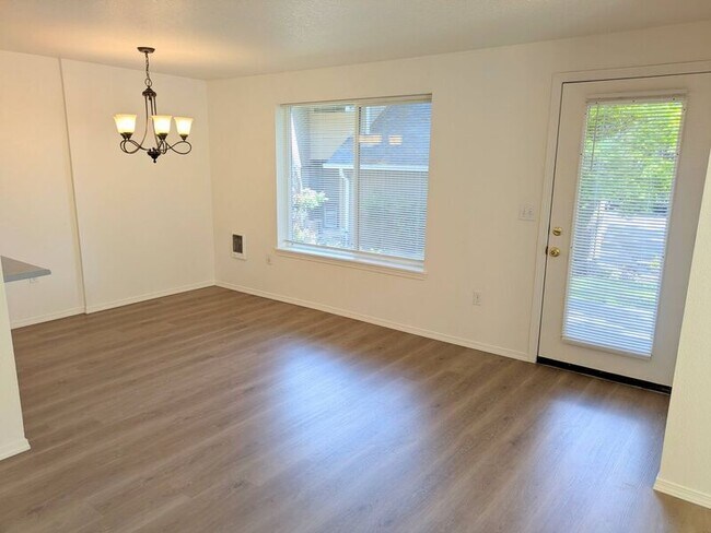 Building Photo - 17987 SW 115th Ave
