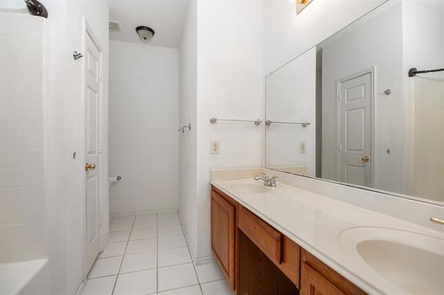 Building Photo - 812 Dunkirk Ln