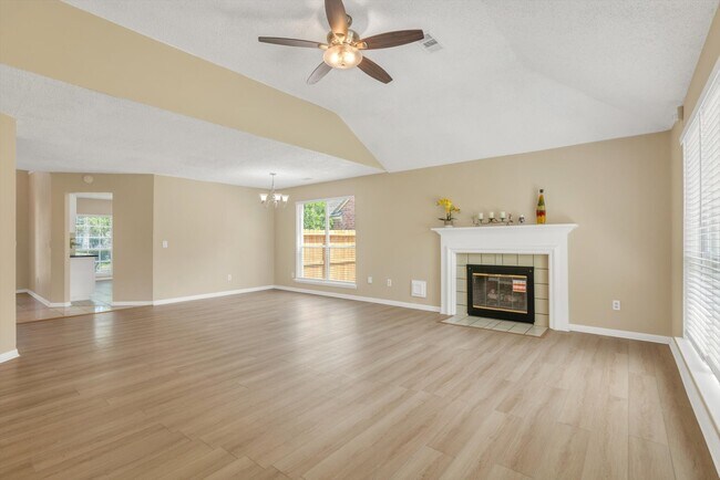 Building Photo - 5635 Sage Manor Dr