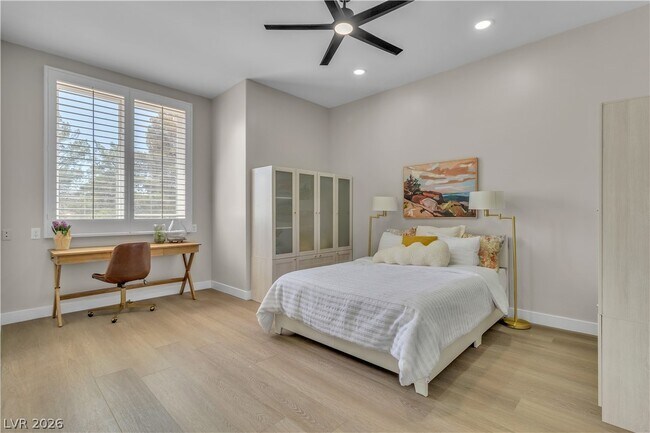 Building Photo - 8848 Rainbow Ridge Dr