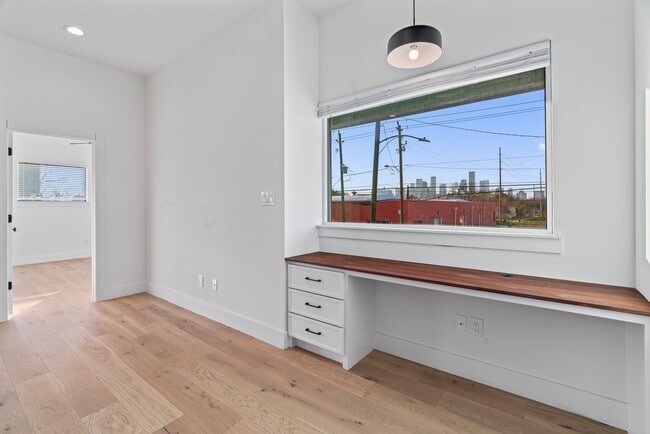 Building Photo - 3802 Commerce St