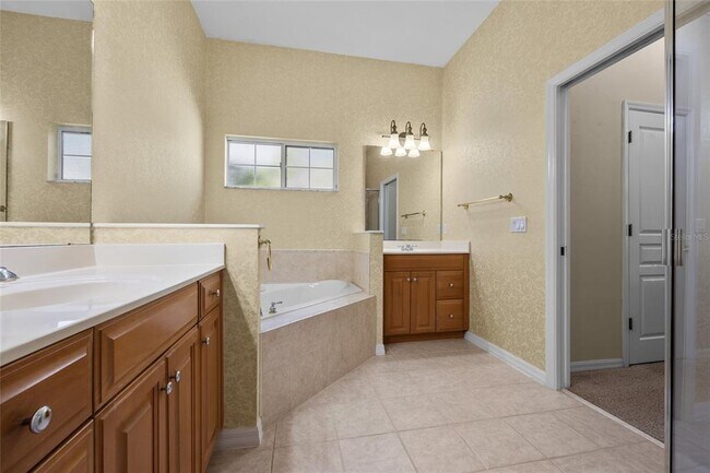 Building Photo - 8336 SW 8th Pl