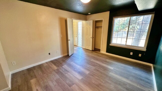 Building Photo - Quiet End Unit 3 Bed 2 Bath Townhome in Cherry Creek Schools Close to Cherry Creek Reservoir!! 2 ...