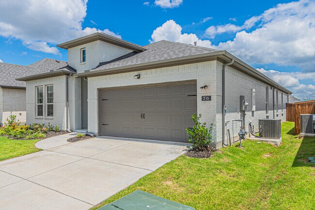 Building Photo - 316 Amenduni Ln