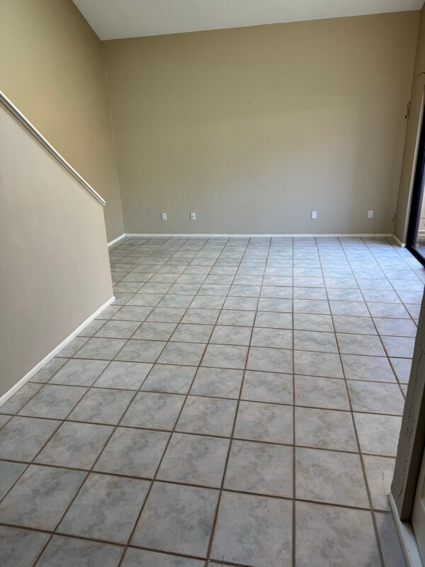 Building Photo - 8396 S Haven Ln