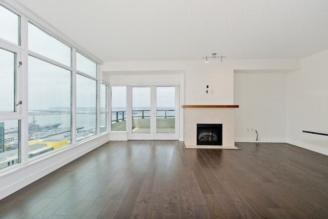 Building Photo - 1205 Pacific Hwy