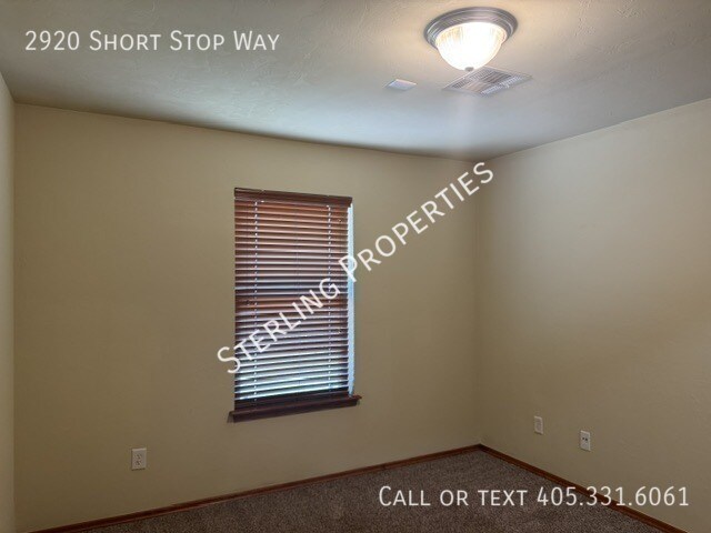 Building Photo - 2920 Short Stop Way