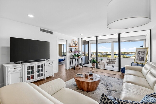 Building Photo - 3589 S Ocean Blvd