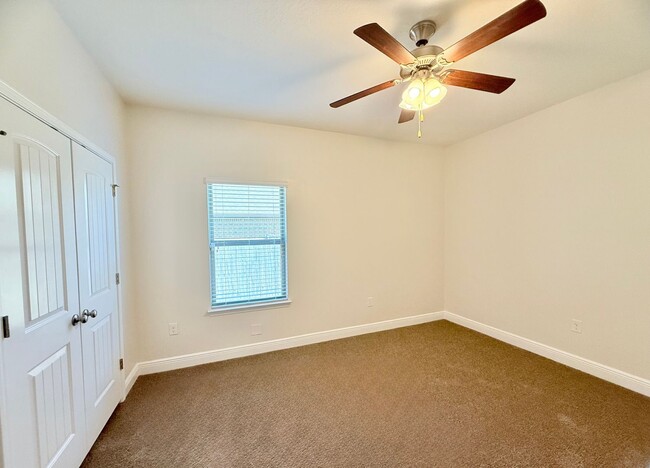 Building Photo - Spacious 5-Bedroom Home - Heart of Pace