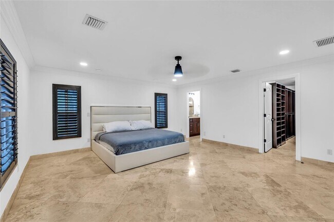 Building Photo - 6300 SW 190th Ave