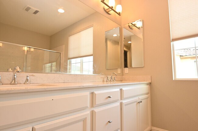 Building Photo - Stylish, Contemporary Campbell 4/2 home with Patio & Attached Garage