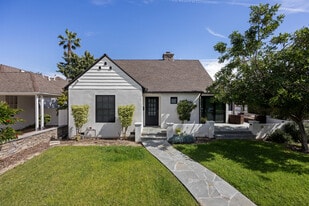 Building Photo - 4316 N Clybourn Ave