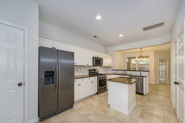 Building Photo - 158 N Magnolia Pond Pl