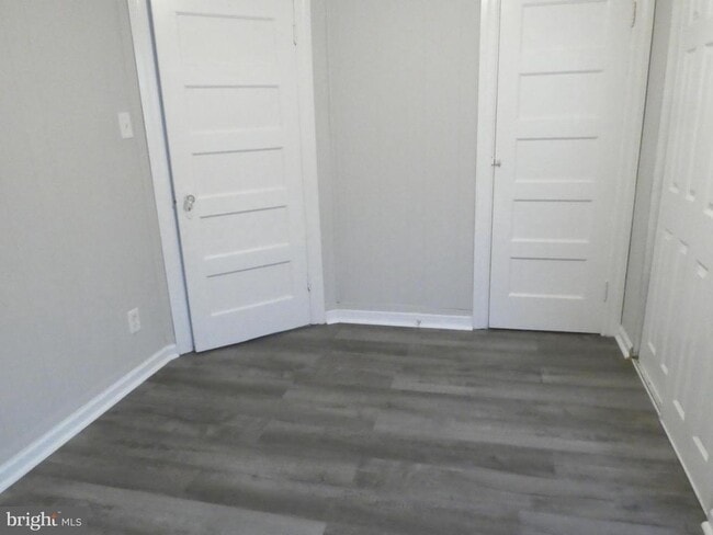 Building Photo - 1213 S 54th St