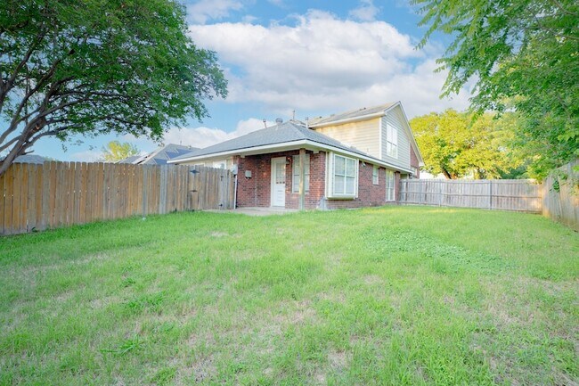 Building Photo - 3721 Smartt St