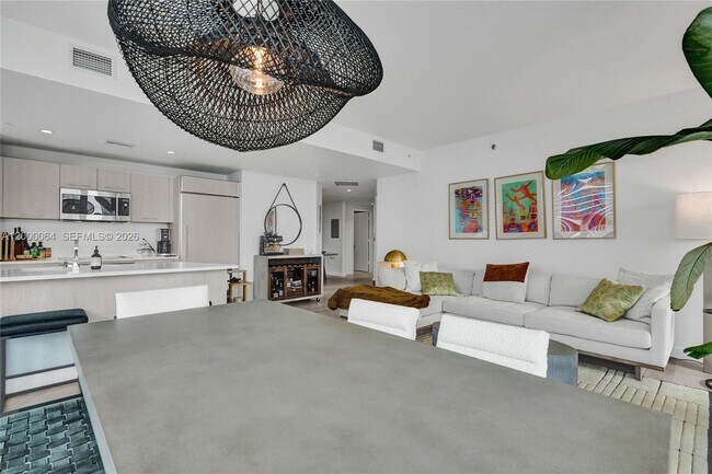 Building Photo - 45 SW 9th St