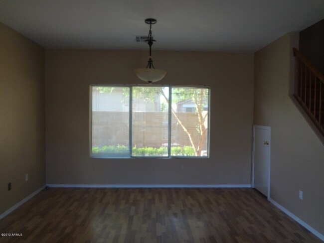 Building Photo - 1576 E Windsor Dr