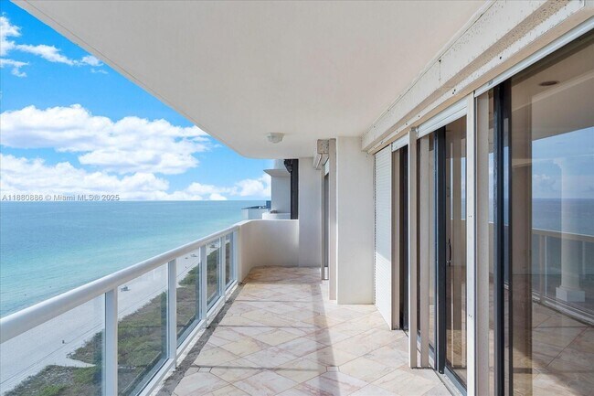 Building Photo - 5757 Collins Ave