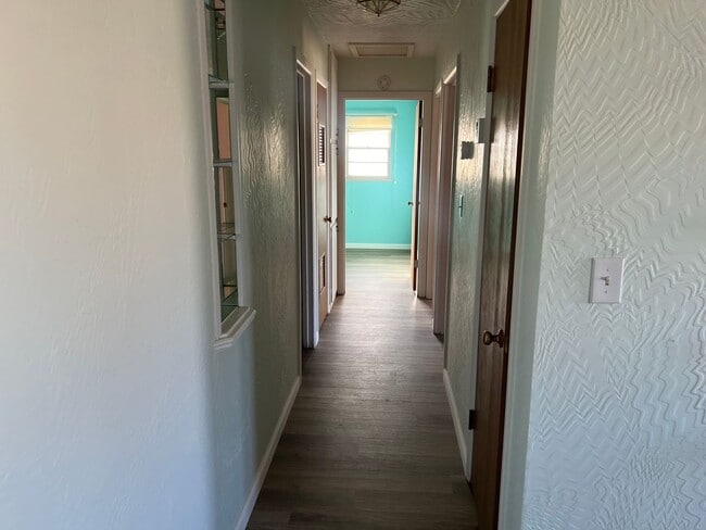 Building Photo - 5bedrooms 2bathrooms with CH/A