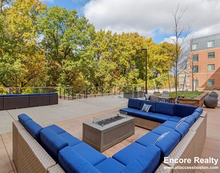 Building Photo - 161 S Huntington Ave