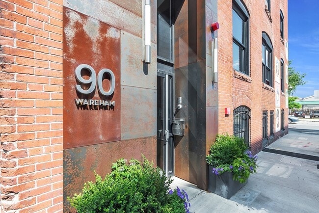 Building Photo - 90 Wareham St