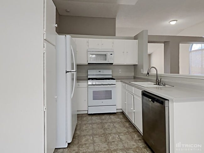 Building Photo - 8105 Shifting Sands Dr