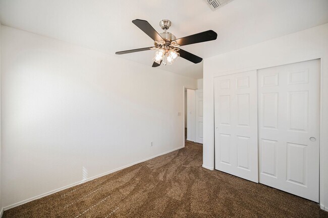 Building Photo - 3 Bedroom, 2.5 Bath Two-Story Home Located In The Charming Southwest Area!