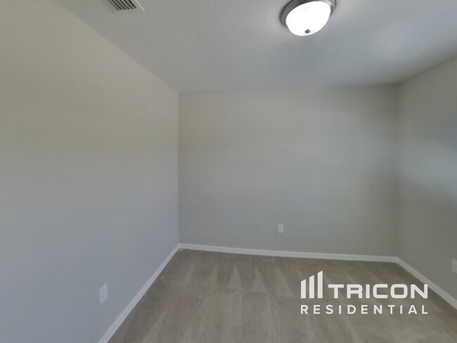 Building Photo - 9467 Northvale St