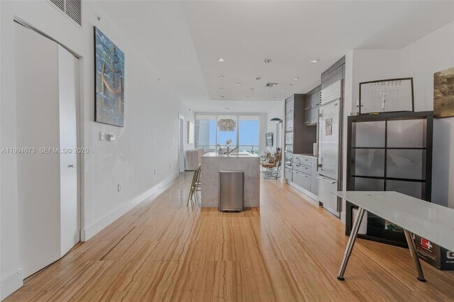 Building Photo - 900 Biscayne Blvd