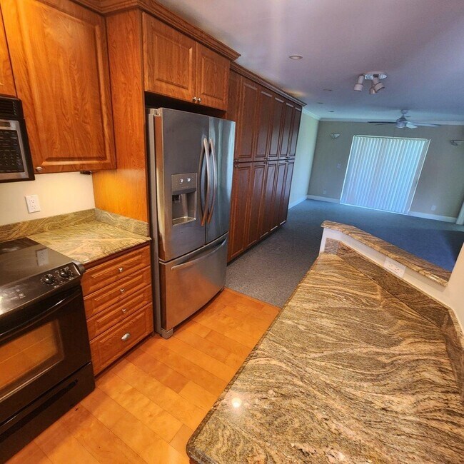 Building Photo - 21902 Lake Forest Cir