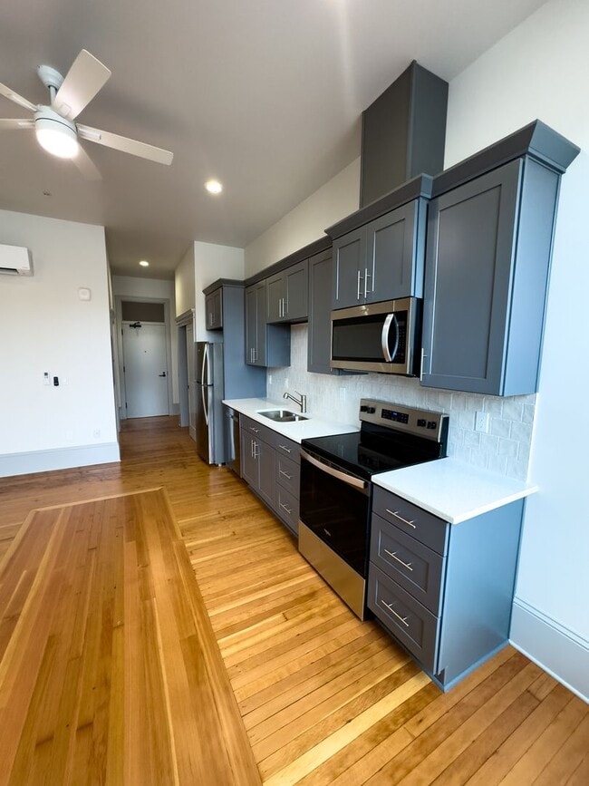 Building Photo - WINTER SPECIAL - NEWLY RENOVATED DOWNTOWN SALEM STUDIO