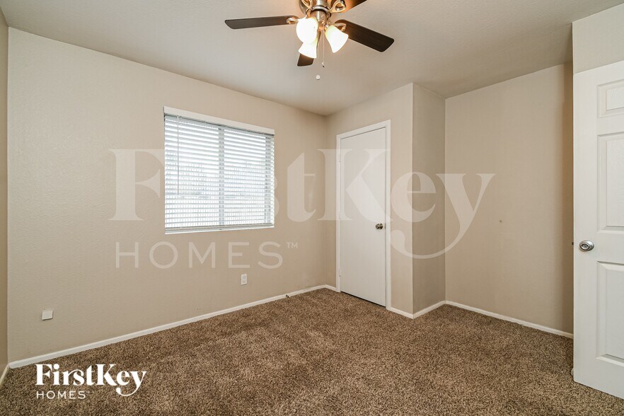 Building Photo - 3350 S George Dr