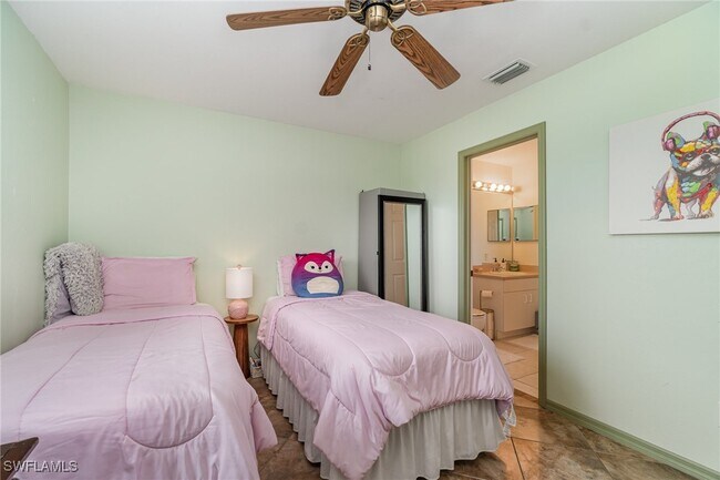 Building Photo - 879 Rue Labeau Cir