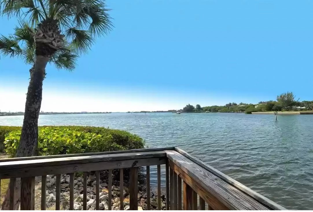 Building Photo - 1630 Stickney Point Rd