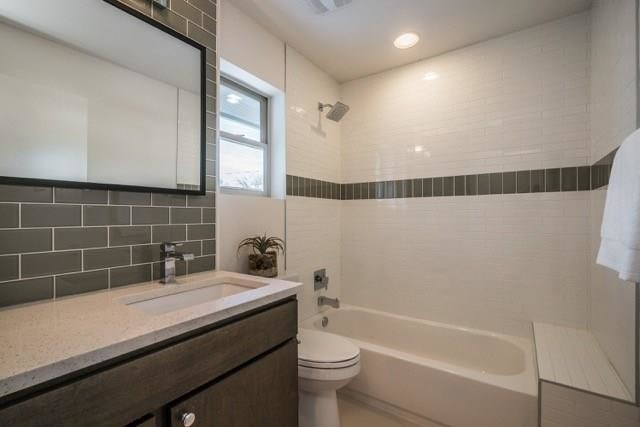 Building Photo - 2803 Crest Ave