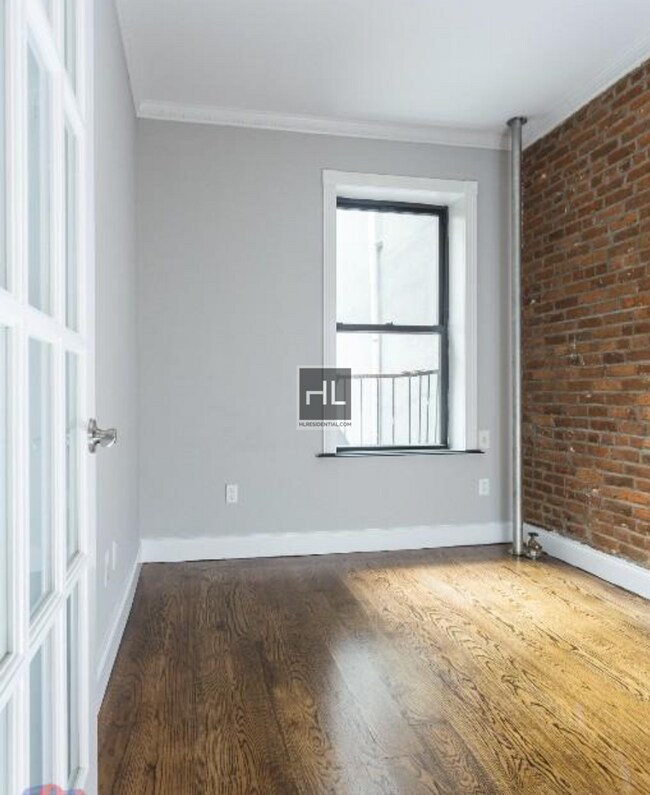 Building Photo - W 14TH ST.