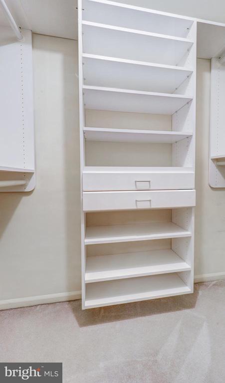 Building Photo - 5707 Waters Edge Landing Court