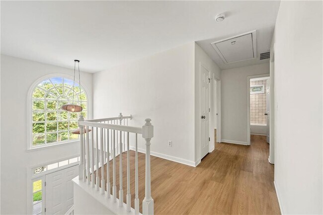 Building Photo - 1414 Justin Dr