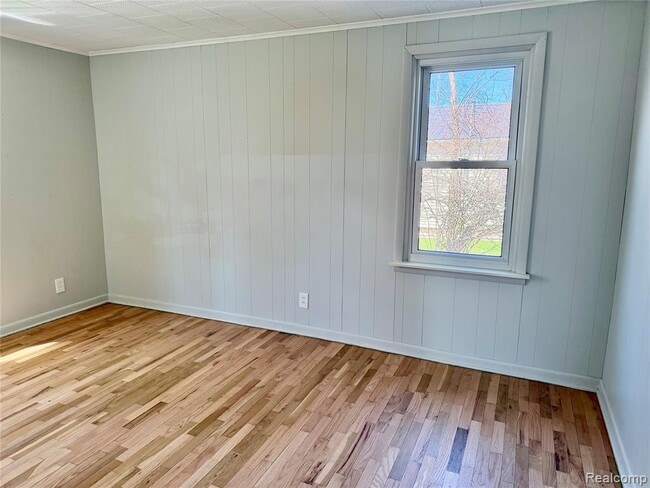 Building Photo - 413 Bridson St