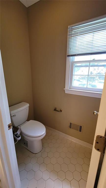 Building Photo - 5005 Johns Creek Ct