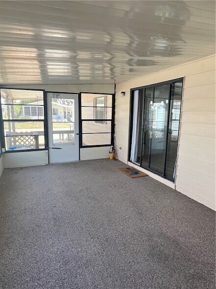 Building Photo - 812 Oleander Cir