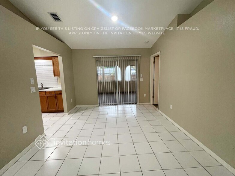 Building Photo - 385 Atwater St