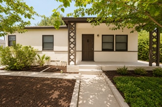 Building Photo - 4723 Arlington Ave