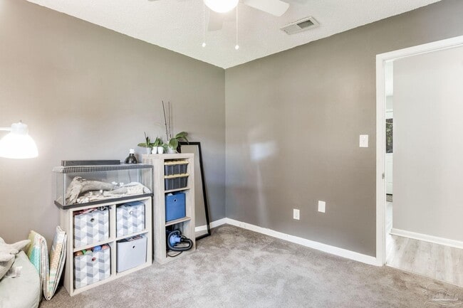 Building Photo - 520 Selina St