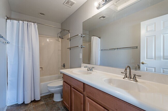 Building Photo - Stunning Two Story in Laveen!