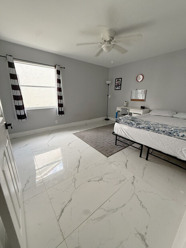 Building Photo - 19625 Sedgefield Terrace