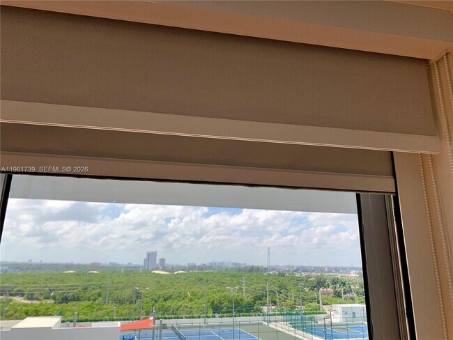 Building Photo - 16385 Biscayne Blvd