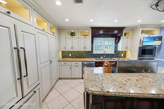 Building Photo - 2230 Sykes Creek Dr