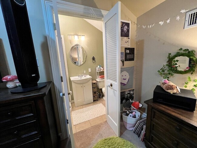 Building Photo - 37 Lafayette Pl