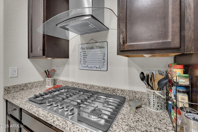 Building Photo - 6550 W Desert Blossom Way